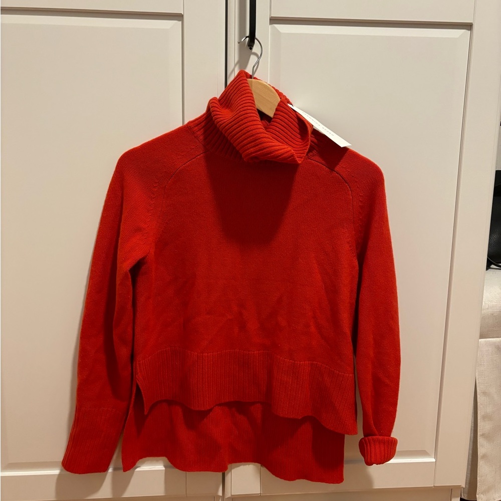 NWT! Xs Veronica Beard burnt orange cashmere turtleneck sweater.